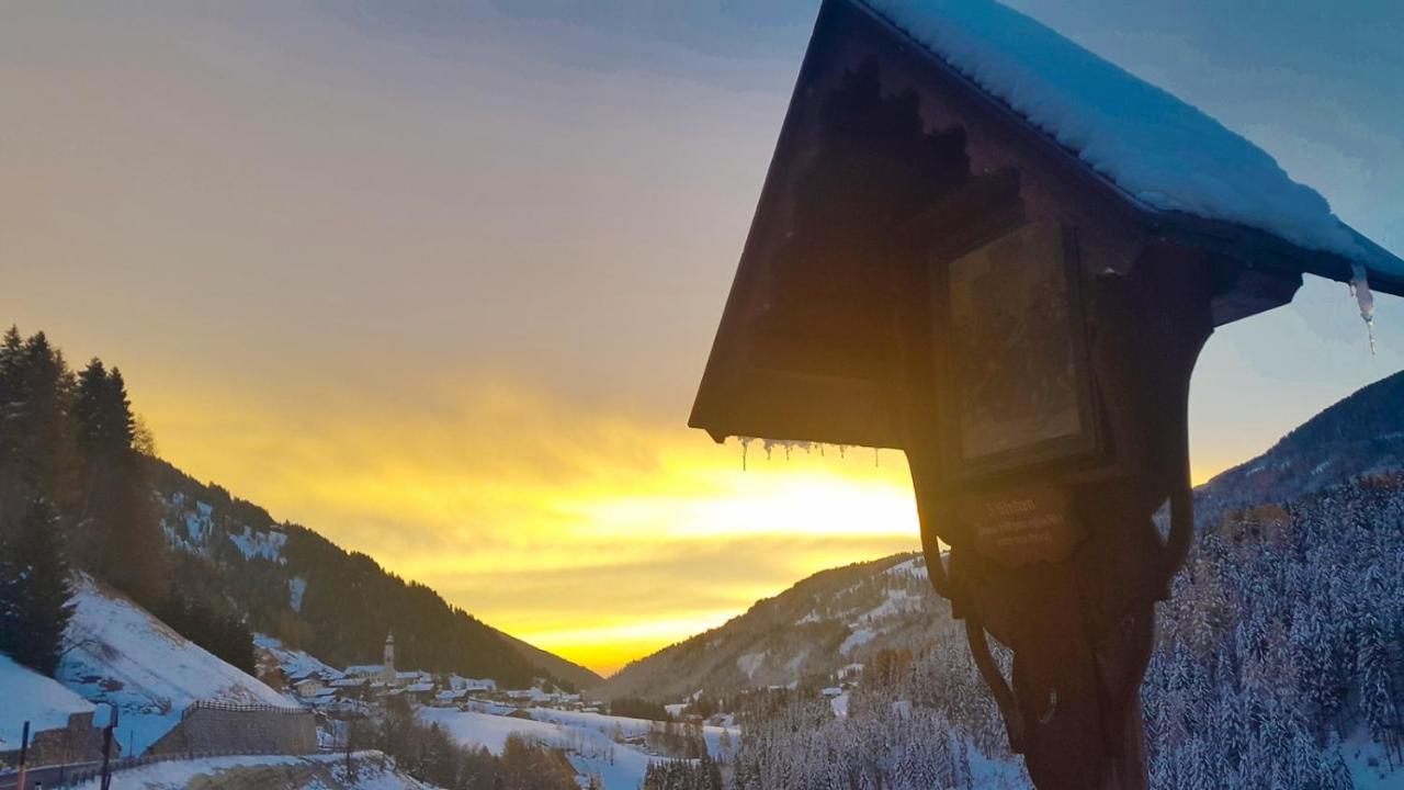 Gasthof Wacht Untertilliach エクステリア 写真